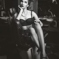 Pin-up boudoir with Sara Stacy Child